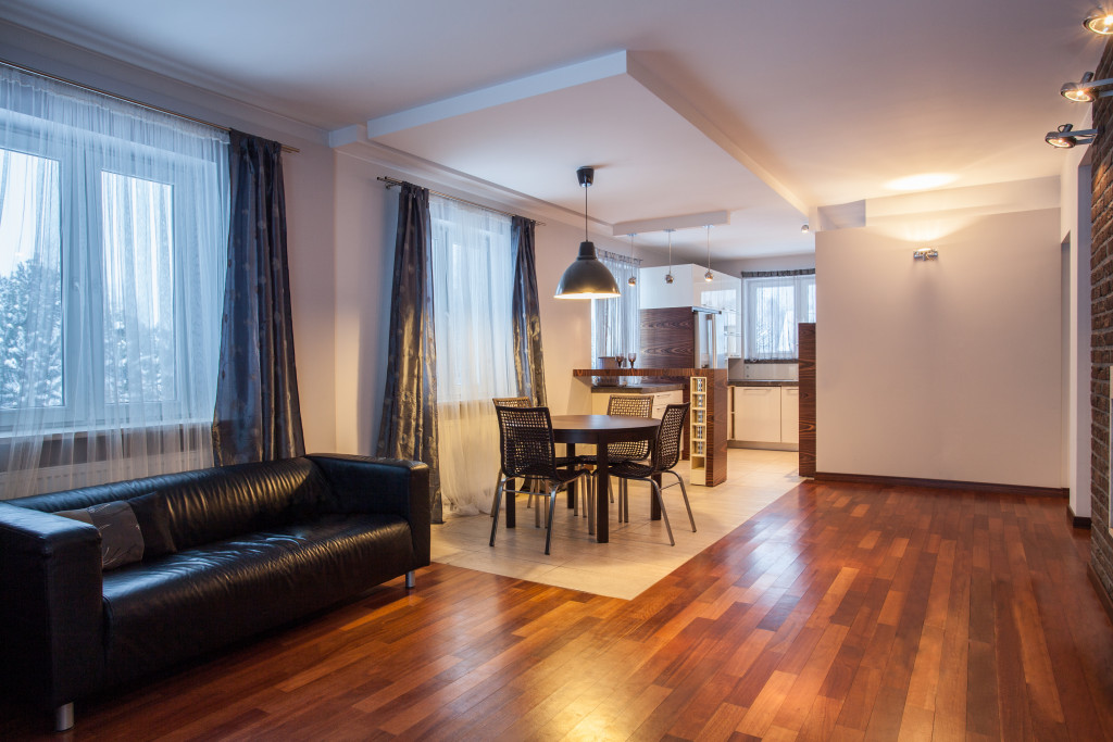 A beautifully designed living room with good upholstery